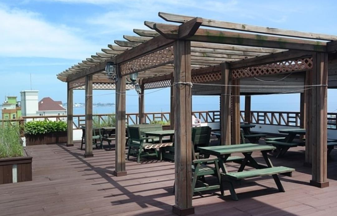 Leselect Pension Gangneung Exteriör bild