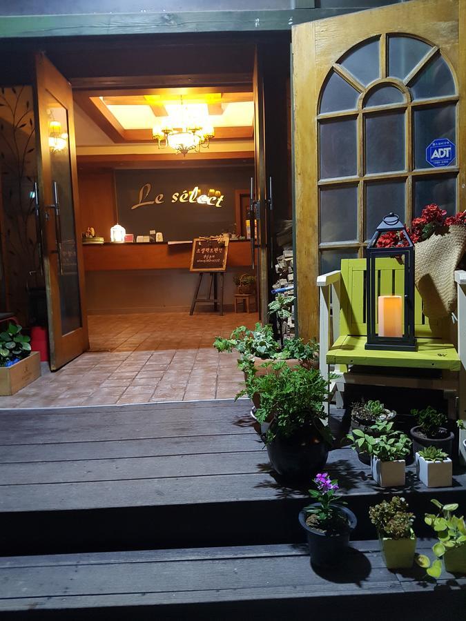 Leselect Pension Gangneung Exteriör bild